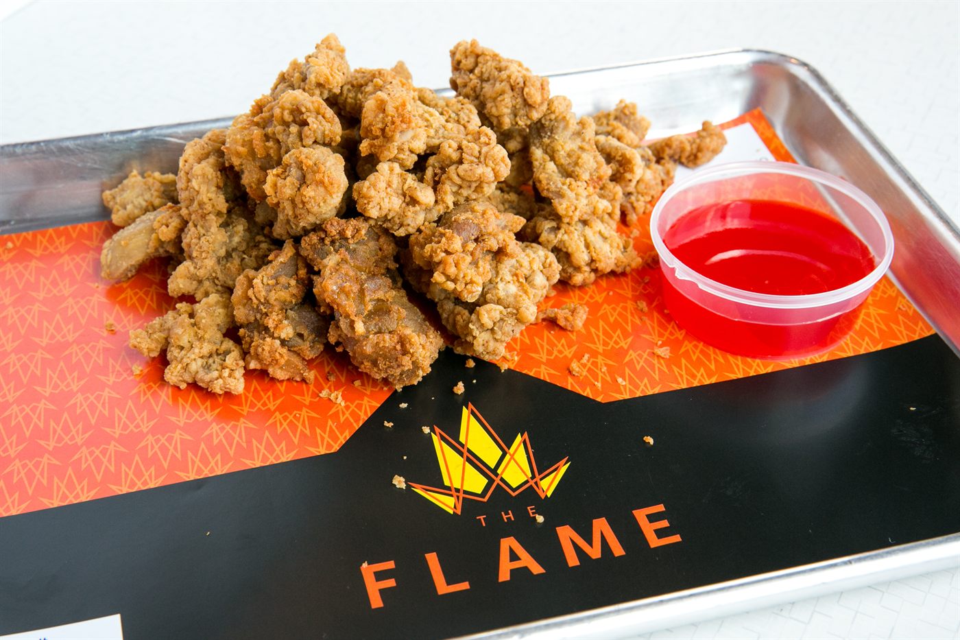 Popcorn chicken with dipping sauce
